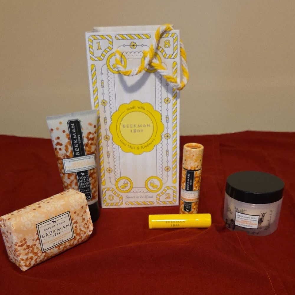 Beekman 1802 Bath & Body Set - Yellow and Black